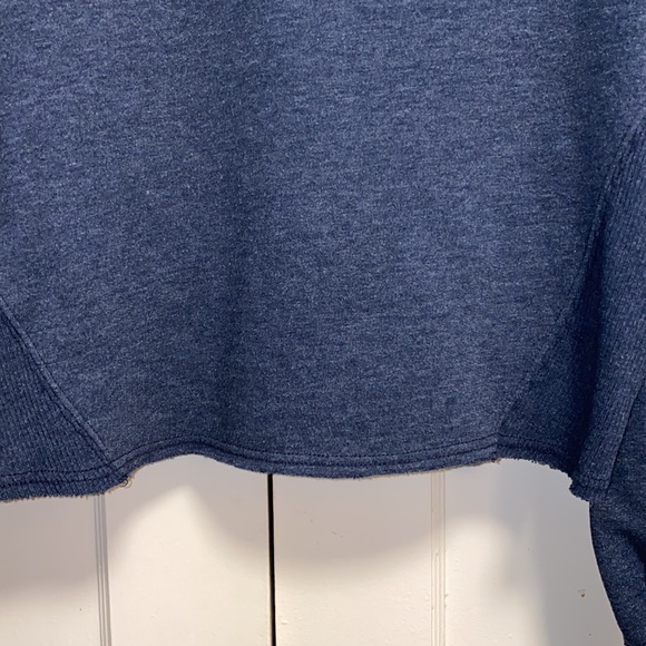 Hollister Small Navy Blue Pullover Sweater - Picture 7 of 14